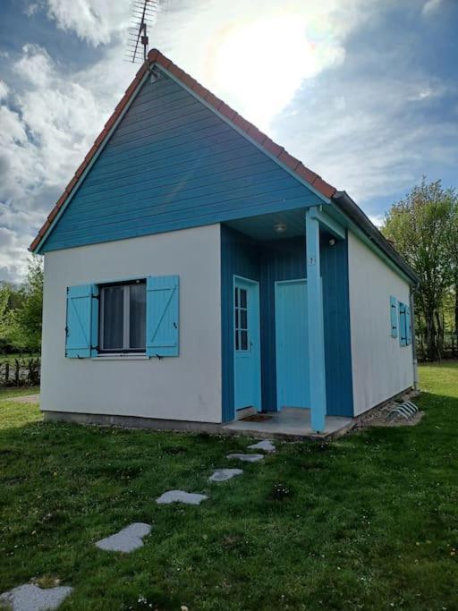 La Maison Bleu Du Lac De Celine Жифомон-Шампобер Екстериор снимка